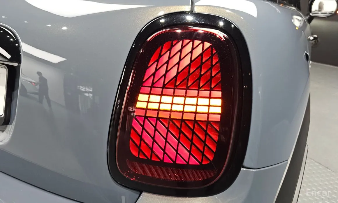 Mini Cooper Convertible 2025 Favoured