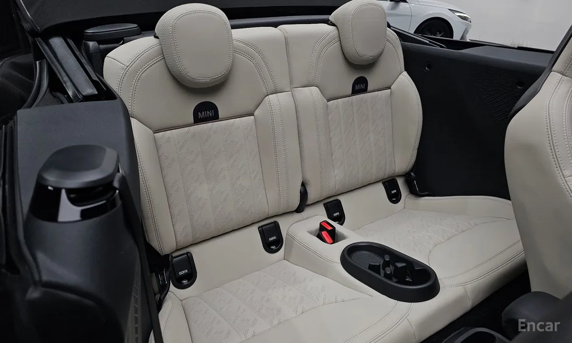Mini Cooper Convertible 2025 Favoured
