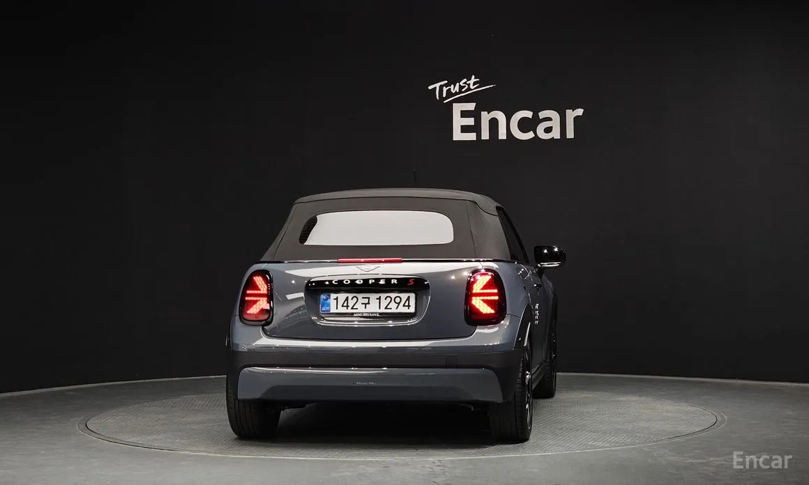 Mini Cooper Convertible 2025 Favoured