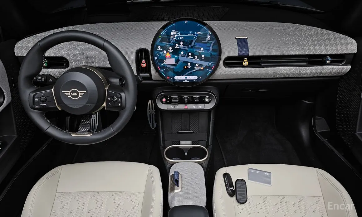 Mini Cooper Convertible 2025 Favoured