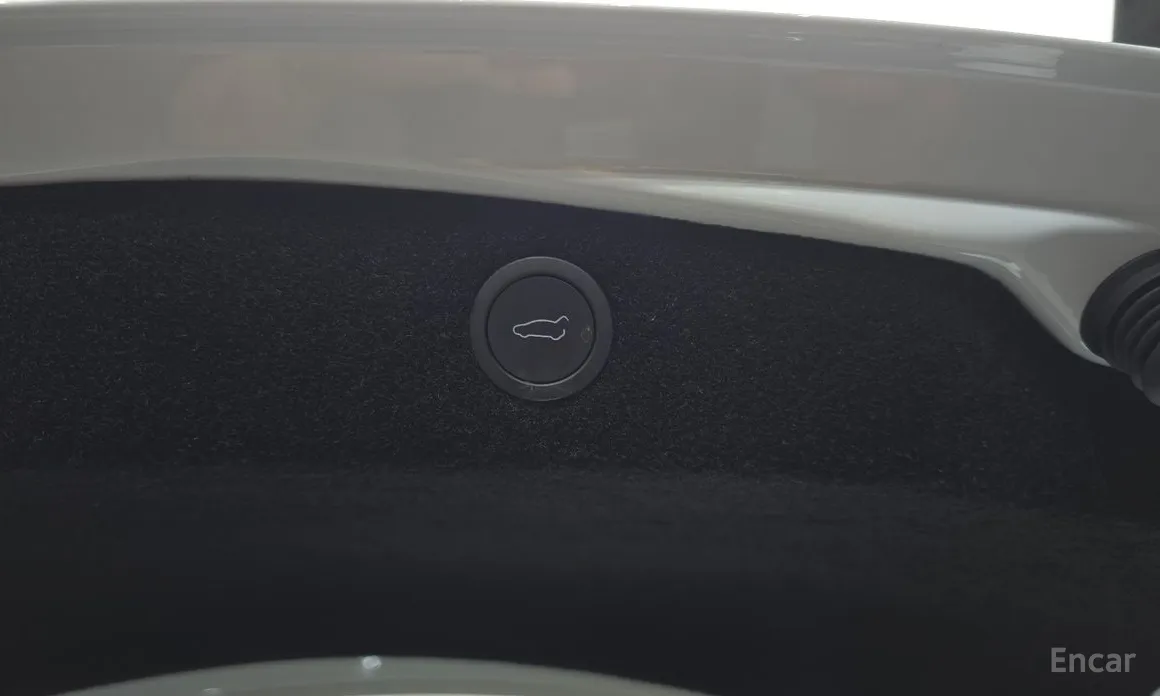 Photo 20 - Tesla Model 3