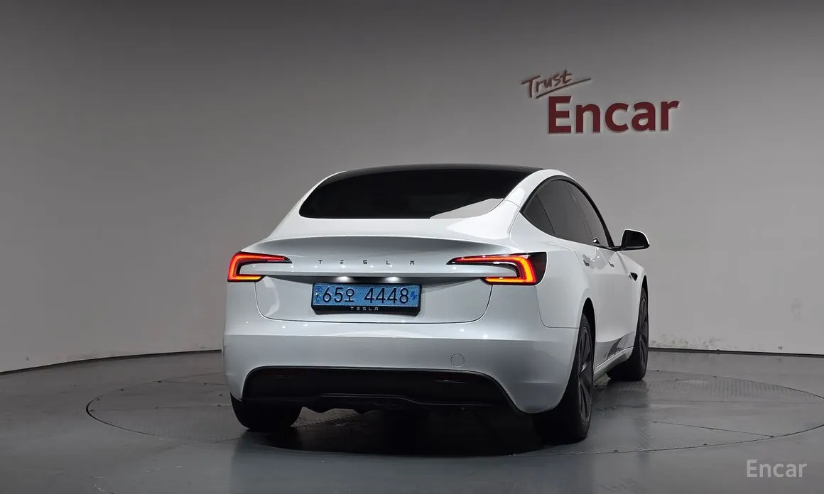 Photo 4 - Tesla Model 3