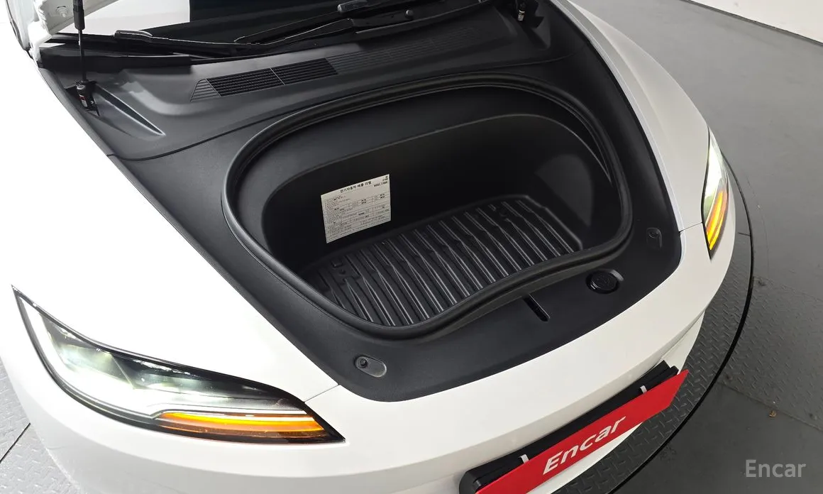 Photo 6 - Tesla Model 3