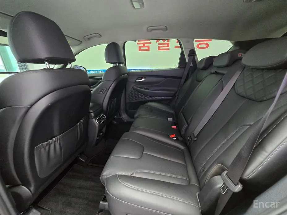 Фото 10 - Hyundai Santa Fe