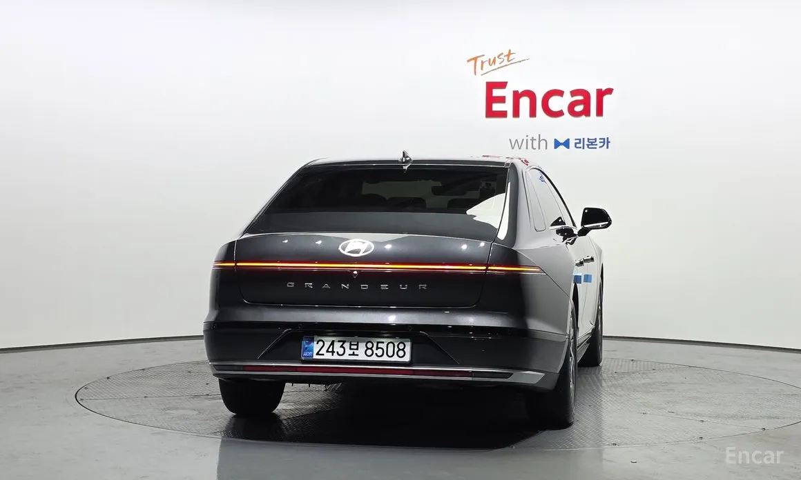 Фото 4 - Hyundai Grandeur