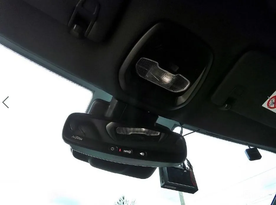 Photo 15 - Chevrolet Trax