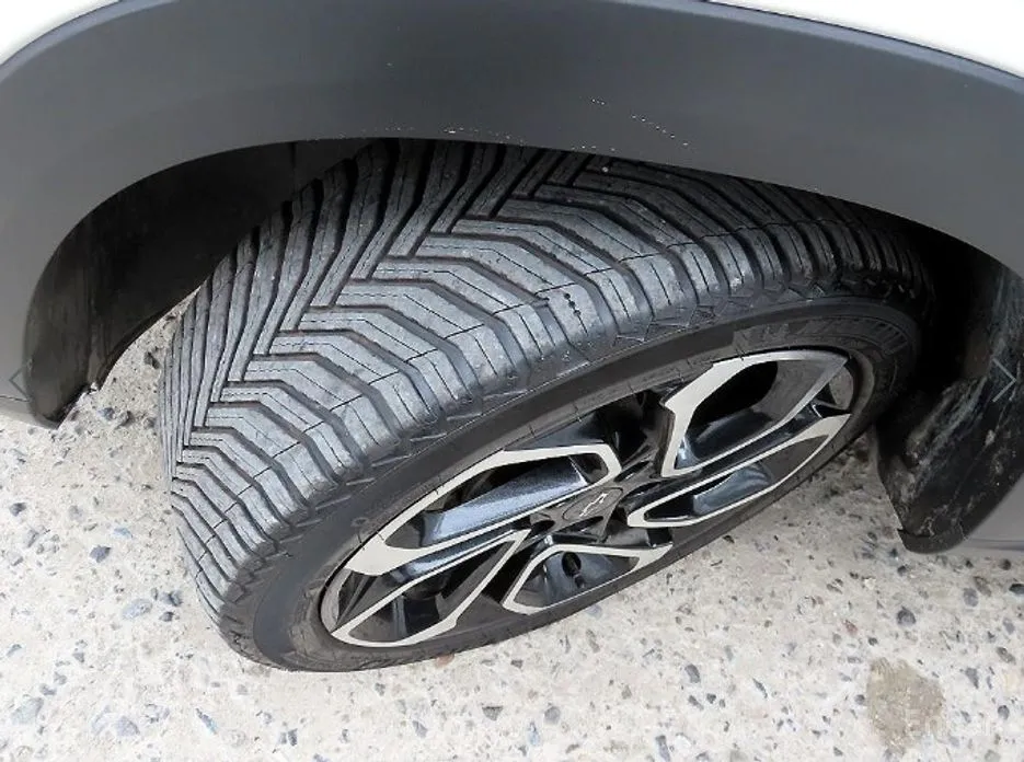Photo 20 - Chevrolet Trax