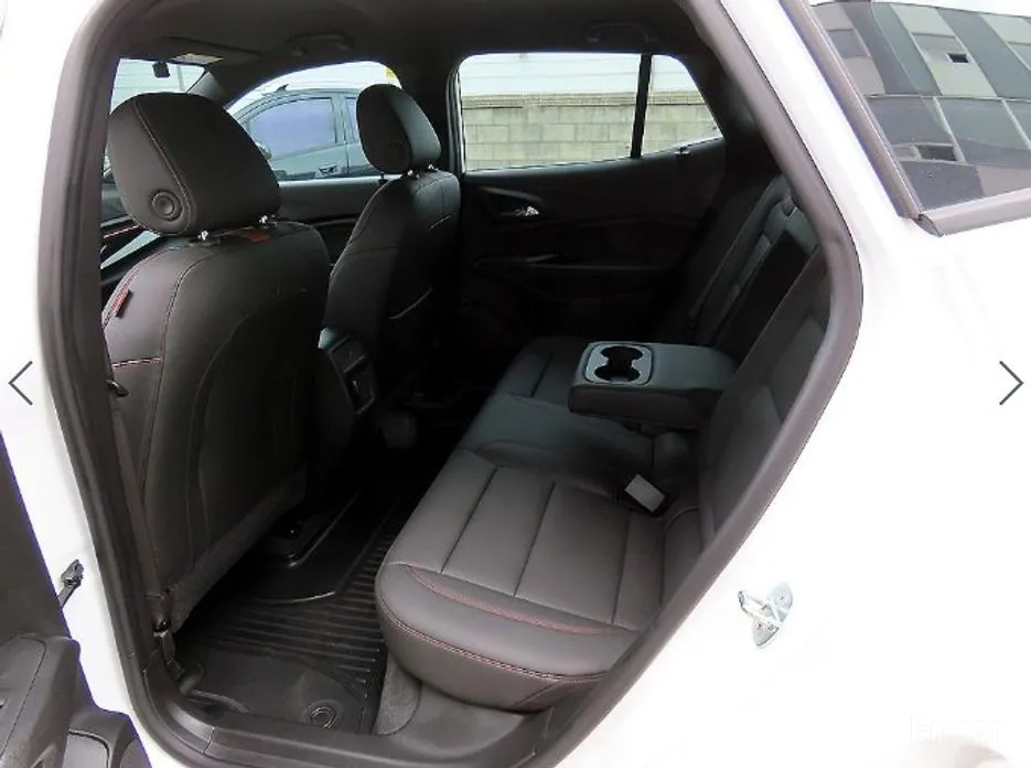 Photo 6 - Chevrolet Trax