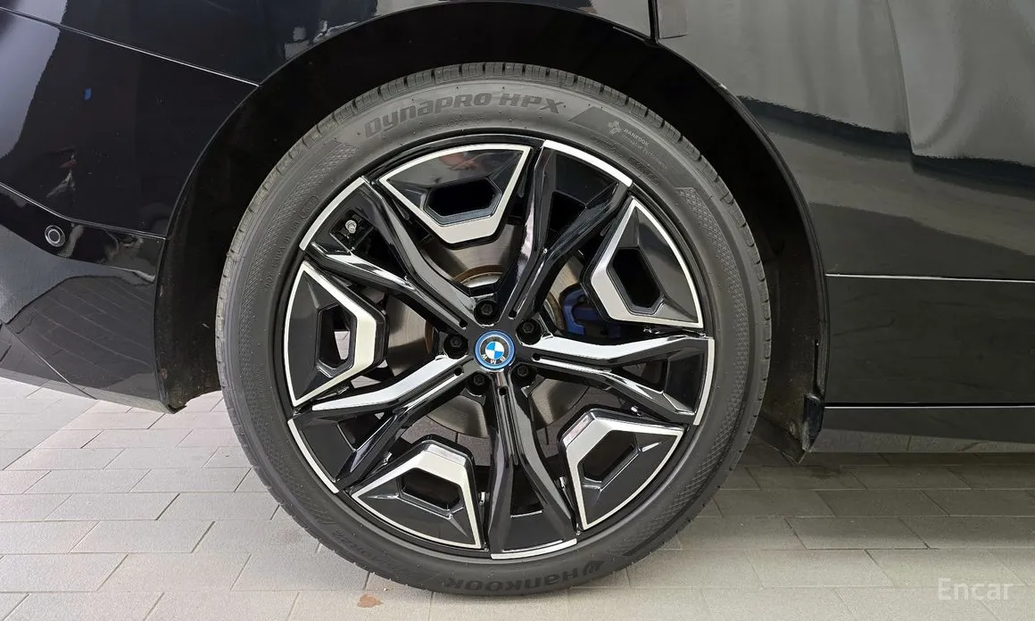 2021 BMW iX
