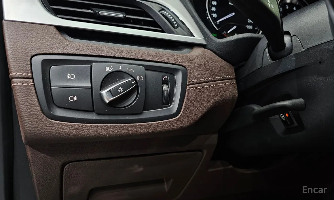Фото 8 - BMW X1