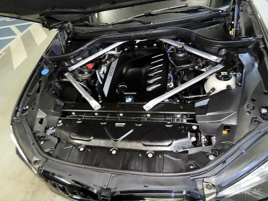 Photo 19 - BMW X6