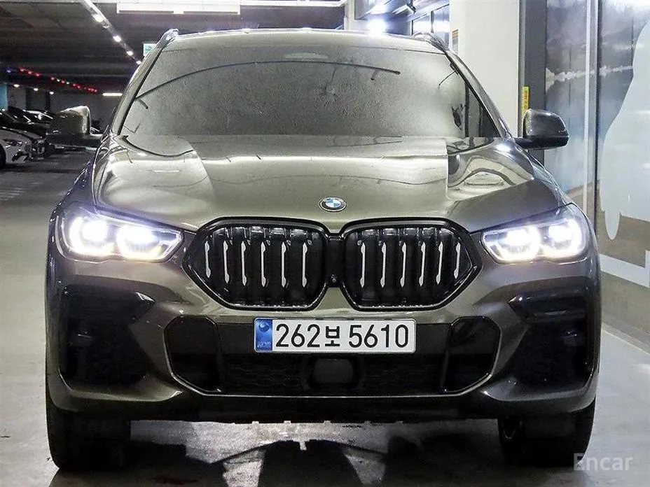 Photo 2 - BMW X6
