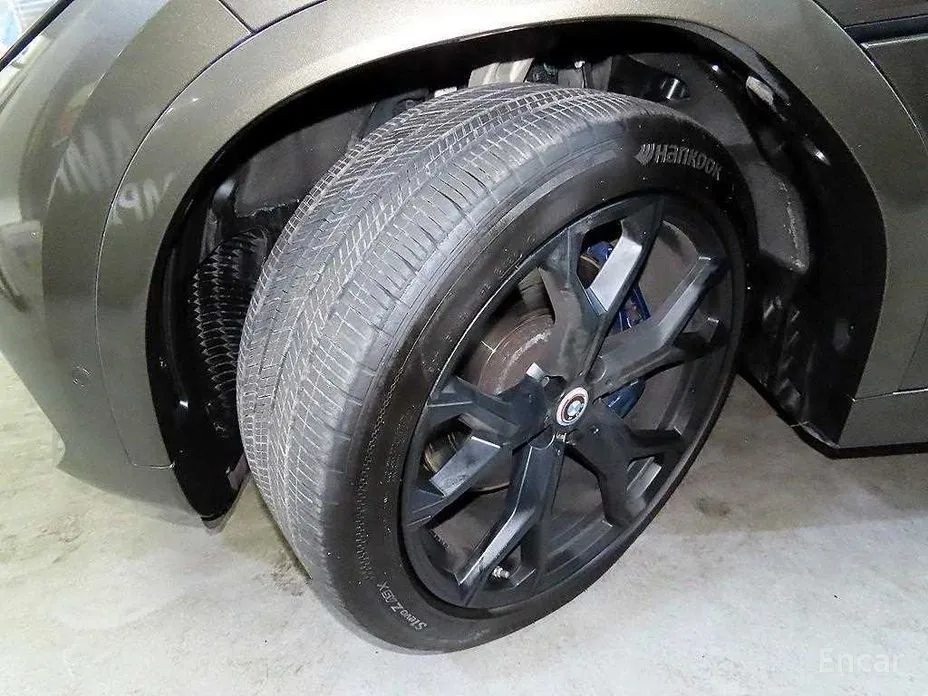 Photo 20 - BMW X6