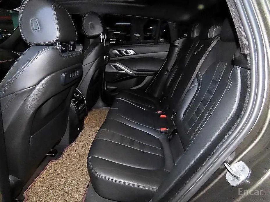 Photo 7 - BMW X6