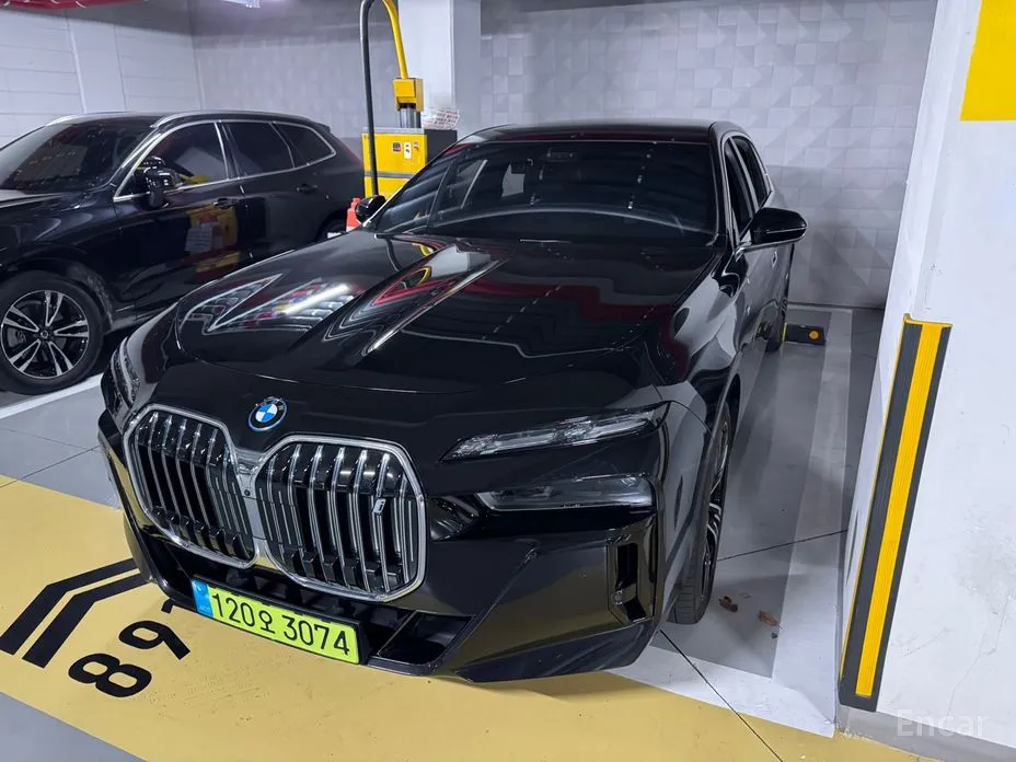 BMW i7 2022 xDrive 60 M sport
