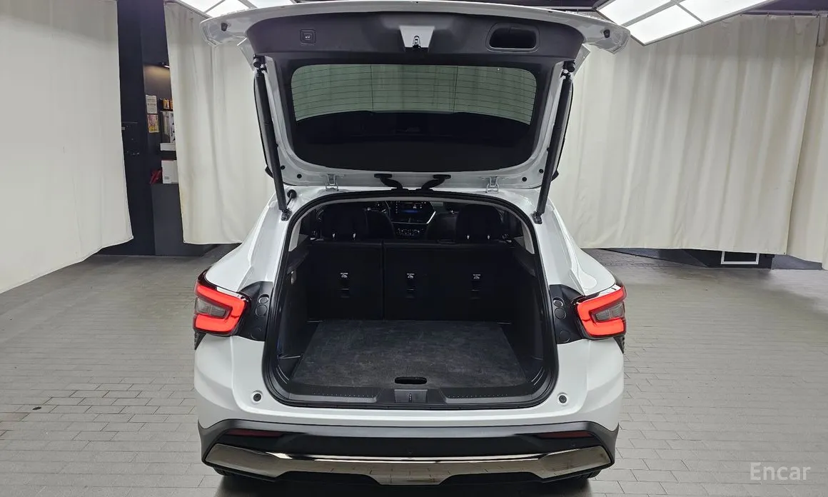 Photo 17 - Chevrolet Trax