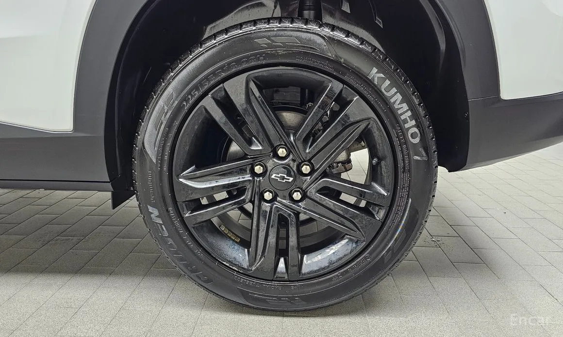 Photo 21 - Chevrolet Trax