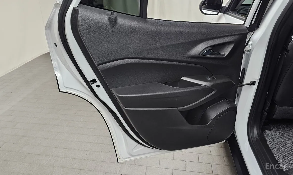 Photo 25 - Chevrolet Trax