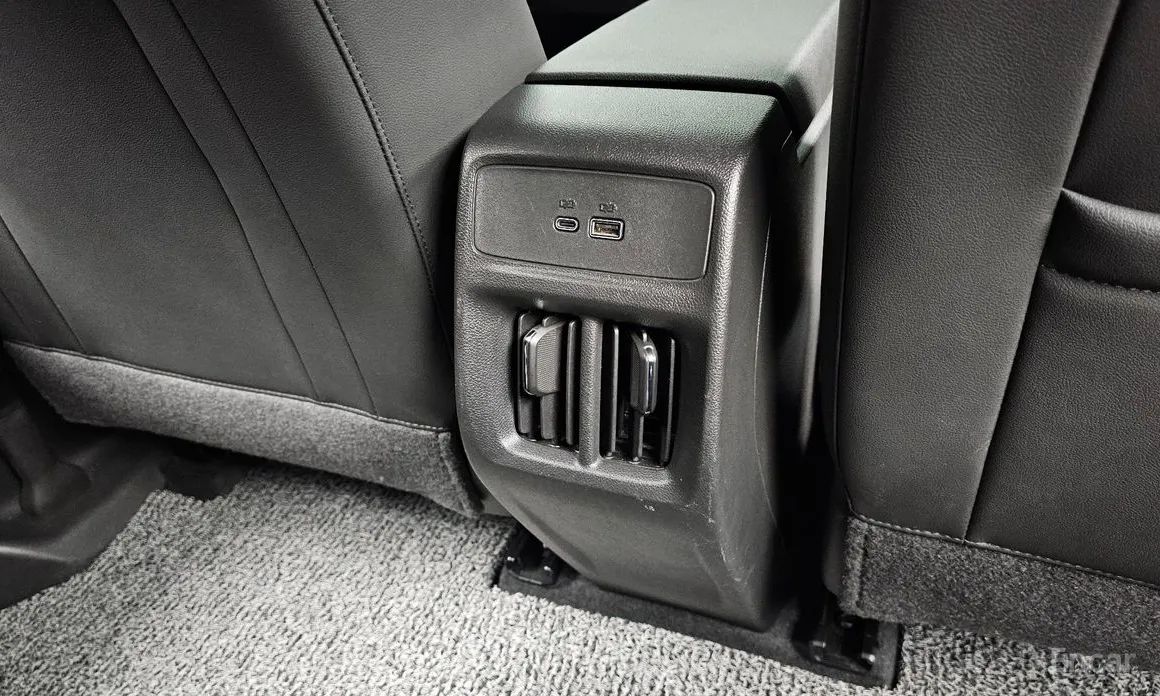 Photo 30 - Chevrolet Trax