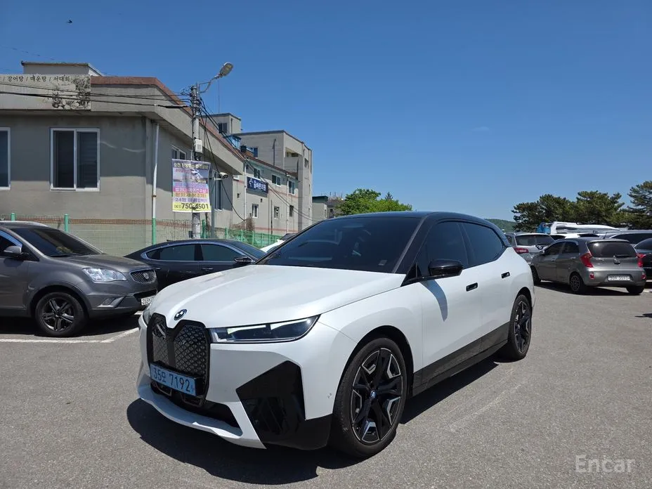 2021 BMW iX