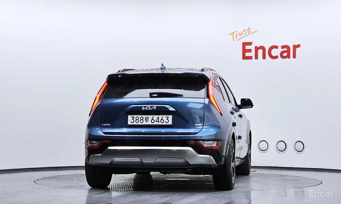 Фото 4 - Kia Niro