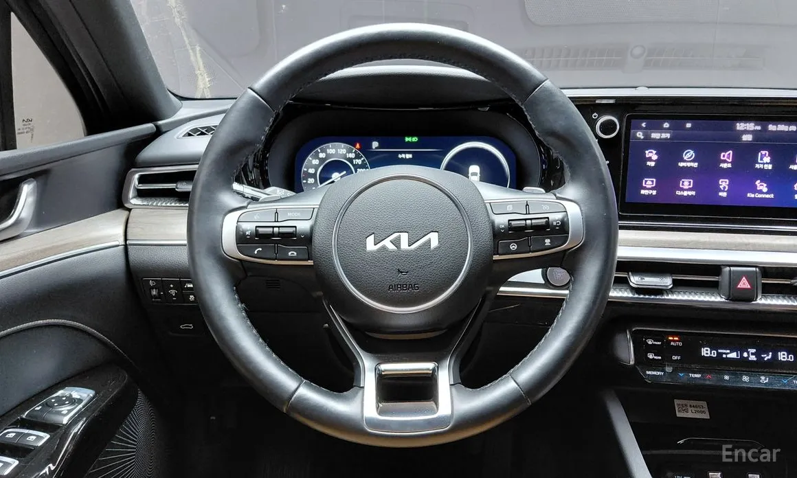 Фото 13 - Kia K5