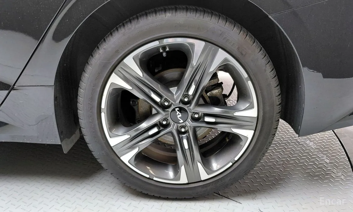 Фото 21 - Kia K5