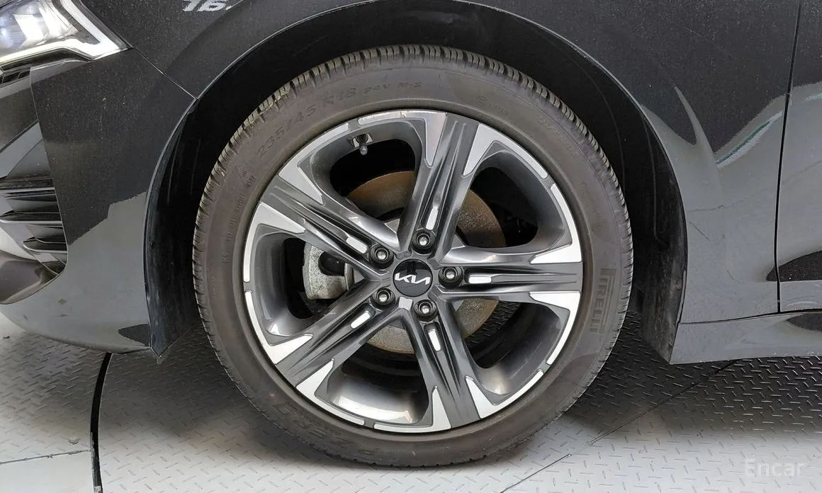 Фото 5 - Kia K5