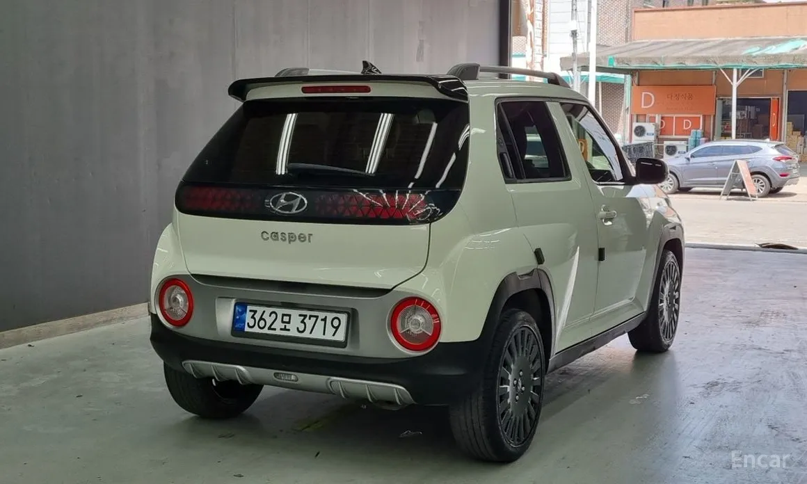 Photo 2 - Hyundai Casper