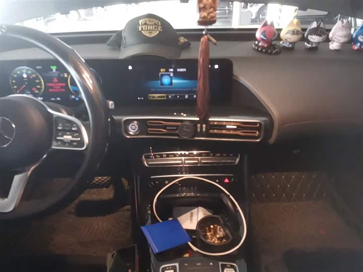 Фото 13 - Mercedes-Benz EQC