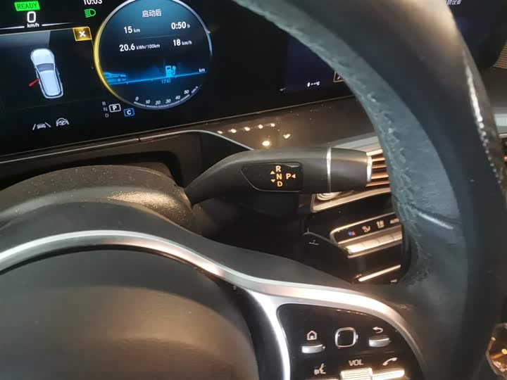 Фото 14 - Mercedes-Benz EQC