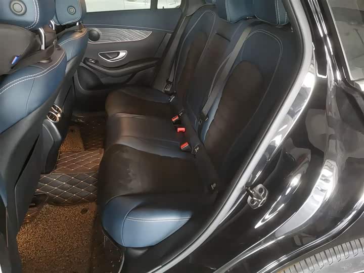 Фото 17 - Mercedes-Benz EQC