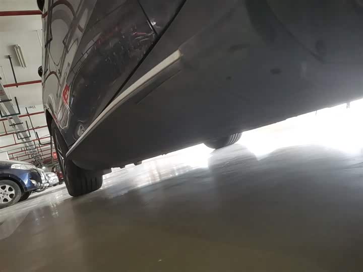 Фото 21 - Mercedes-Benz EQC