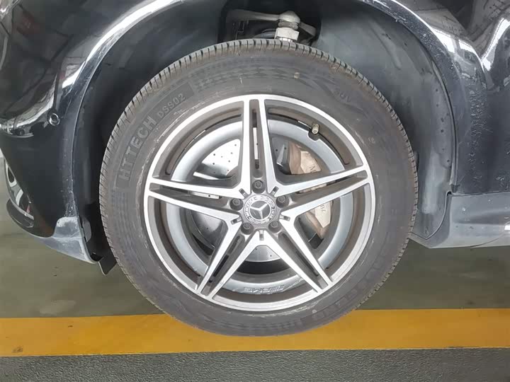 Фото 23 - Mercedes-Benz EQC