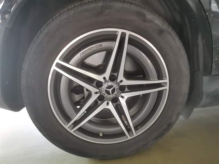 Фото 30 - Mercedes-Benz EQC