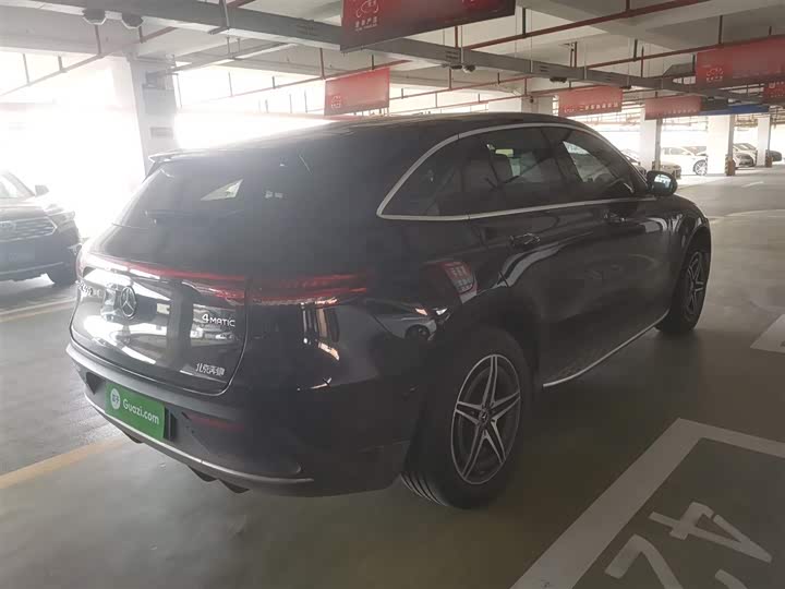 Фото 7 - Mercedes-Benz EQC