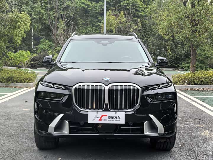 Фото 2 - BMW X7