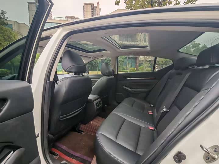 Фото 5 - Nissan Teana