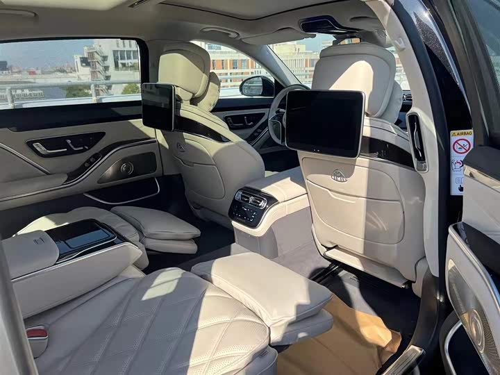 Фото 4 - Mercedes-Benz Maybach S-Class