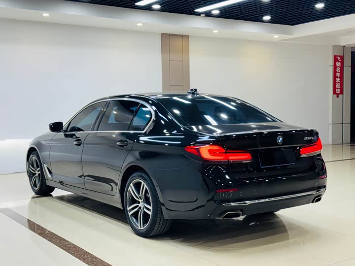 Фото 8 - BMW 5 Series