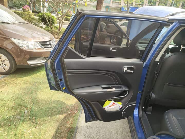 Фото 29 - GAC Trumpchi GS3