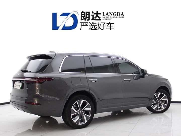 Фото 10 - LiXiang One