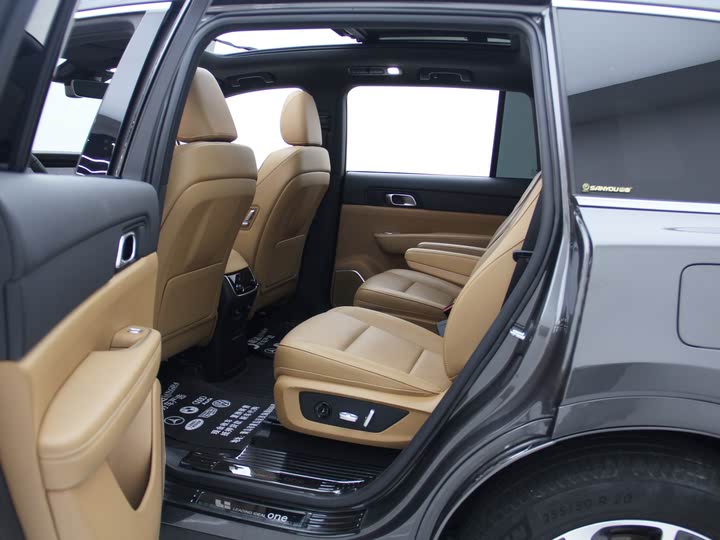 Фото 13 - LiXiang One