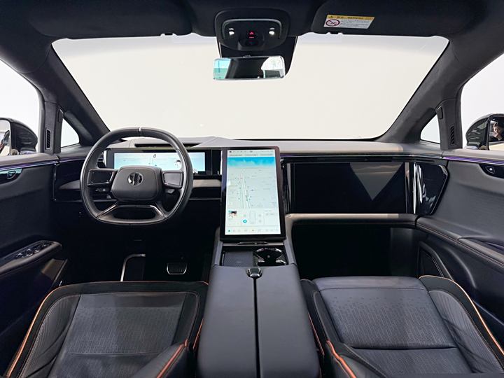 Фото 19 - HiPhi X