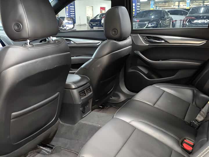 Фото 15 - Cadillac CT5