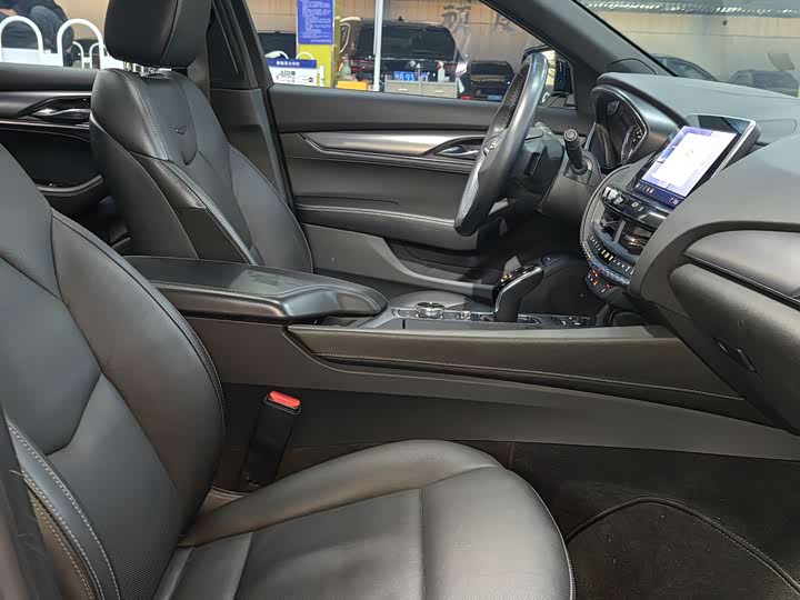 Фото 16 - Cadillac CT5