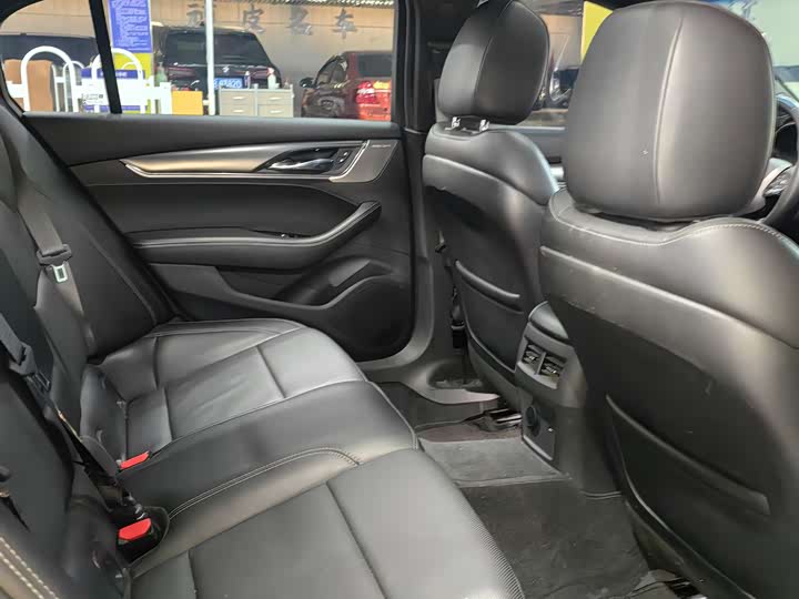 Фото 17 - Cadillac CT5