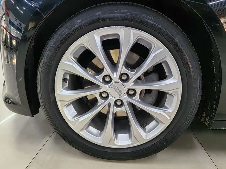 Фото 20 - Cadillac CT5