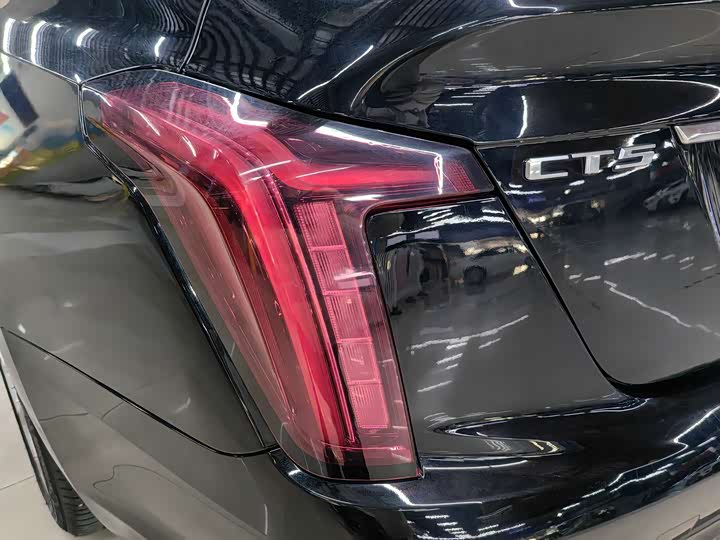 Фото 21 - Cadillac CT5