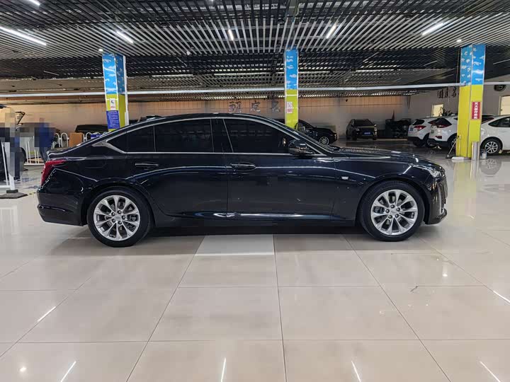 Фото 8 - Cadillac CT5